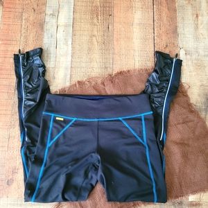 Lole 4 way stretch, antibacterial active wear gray leggings size M